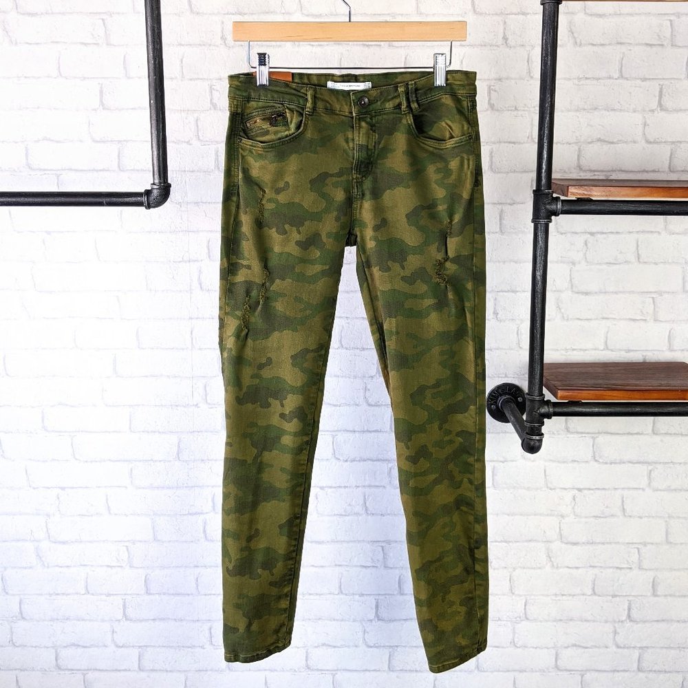 Zara Trafaluc Distressed Camo Skinny Jeans | Green